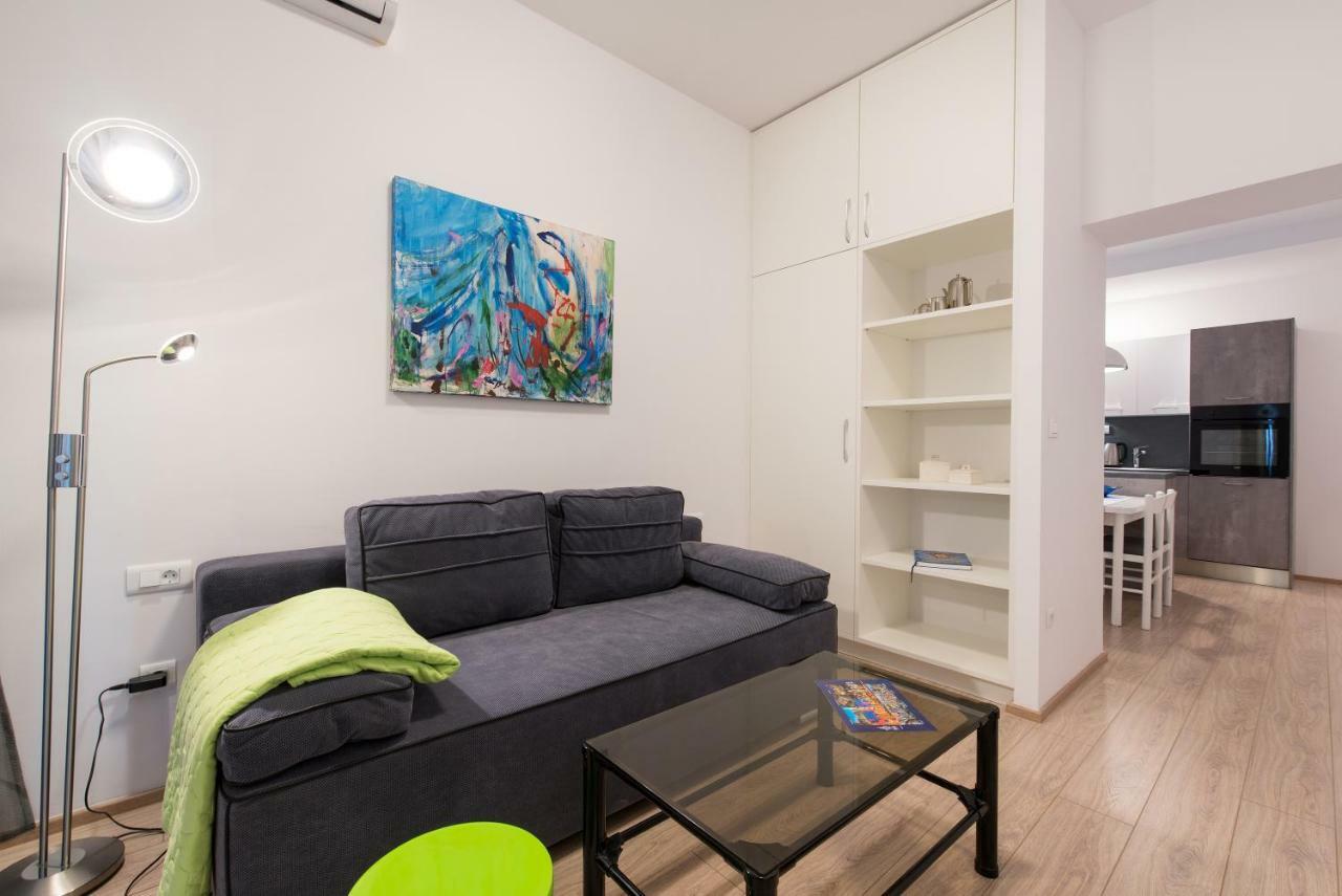 Beachfront Apartments Zanic Подстрана Екстериор снимка